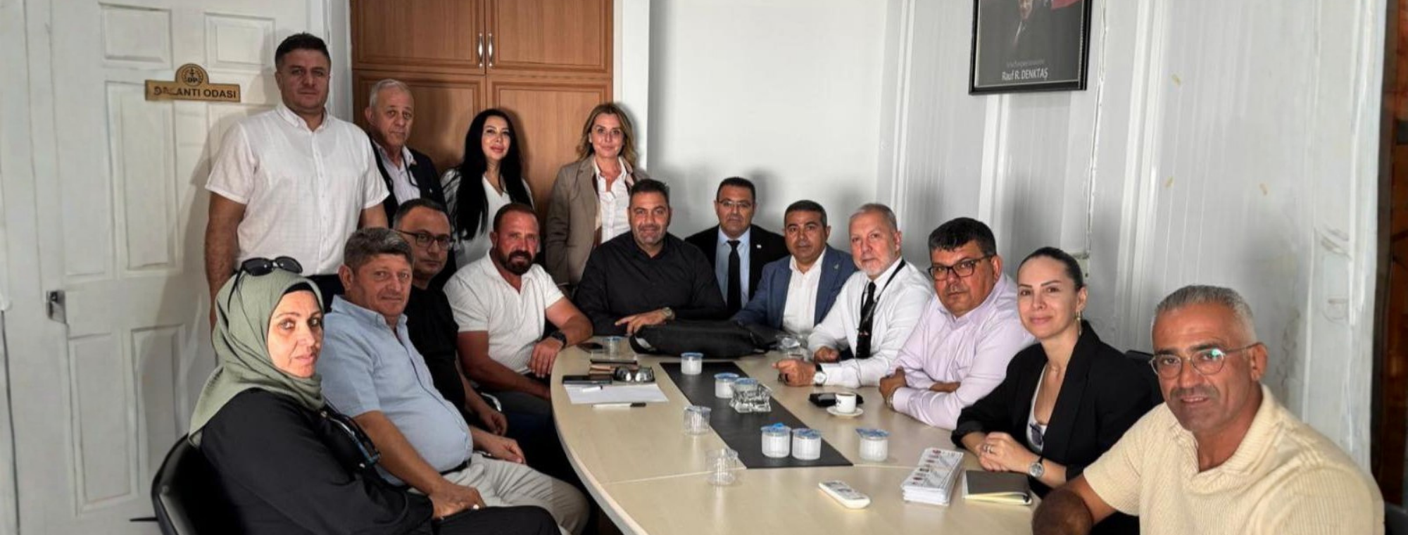 Demokrat Parti olarak ev sahipliğinde, UBP ve YDP ilçe başkanlarımız ve temsilcilerimizle aynı masa etrafında bir araya geldik.